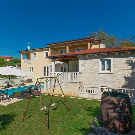 Holiday home Mit Eingezaeuntem Garten Und Panoramablick *